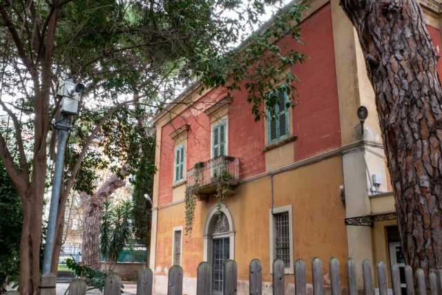 Bari, l'ottocentesca Villa Rossana: quella dimora "nascosta" sopravvissuta al boom edilizio